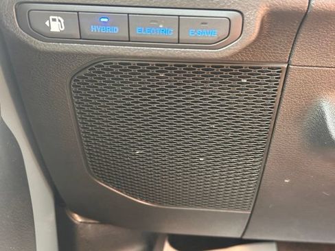 Used 2024 Jeep Wrangler Unlimited Sahara AWD/4WD image 18