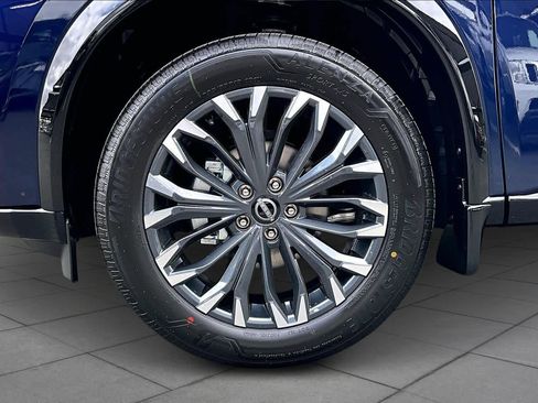 New 2026 Nissan Rogue Platinum image 11