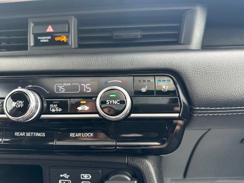 Used 2025 Honda Pilot Elite image 78