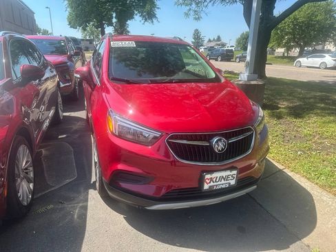Used 2019 Buick Encore Preferred w/ Safety Package FWD image 2