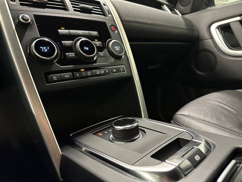 Used 2019 Land Rover Discovery Sport SE image 43