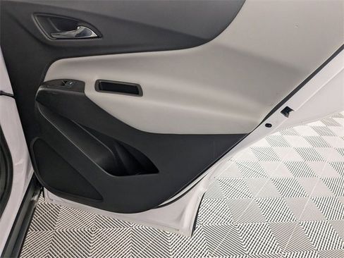 Used 2022 Chevrolet Equinox LT image 33