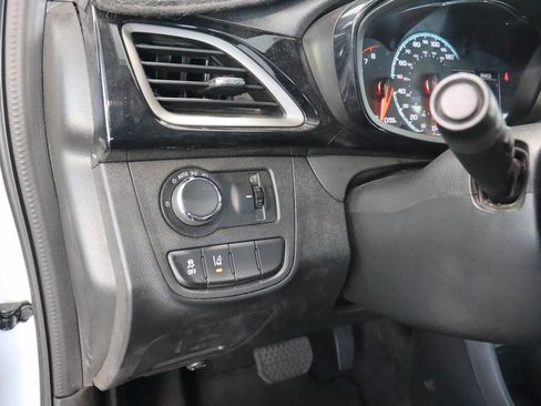 Used 2022 Chevrolet Spark LT w/ Driver Confidence Package FWD image 13