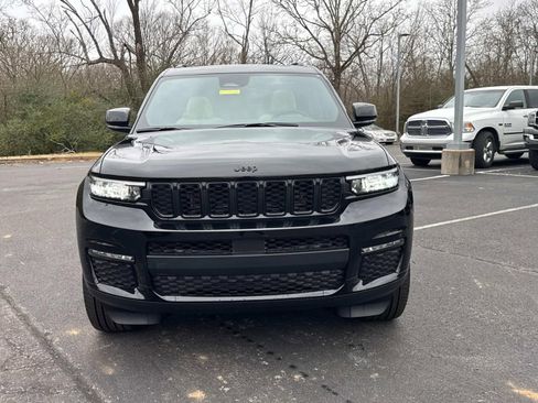 New 2025 Jeep Grand Cherokee L Limited w/ Black Appearance Package image 11