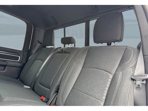 New 2026 RAM 2500 Big Horn AWD/4WD image 15