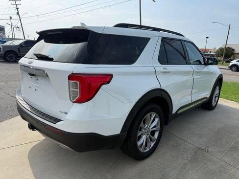 Used 2020 Ford Explorer XLT w/ Equipment Group 202A AWD/4WD image 13