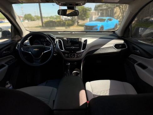 Used 2019 Chevrolet Equinox LS FWD image 14