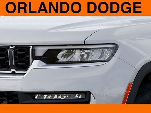 New 2026 Jeep Grand Cherokee Limited AWD/4WD image 10