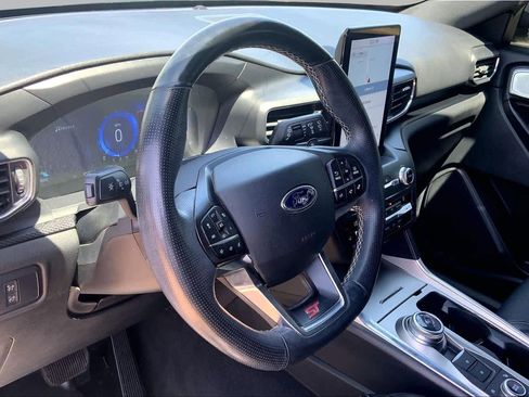 Used 2020 Ford Explorer ST w/ ST Street Pack AWD/4WD image 18