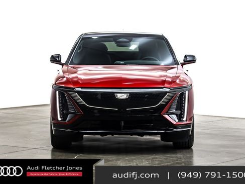 Used 2025 Cadillac Lyriq Sport image 3