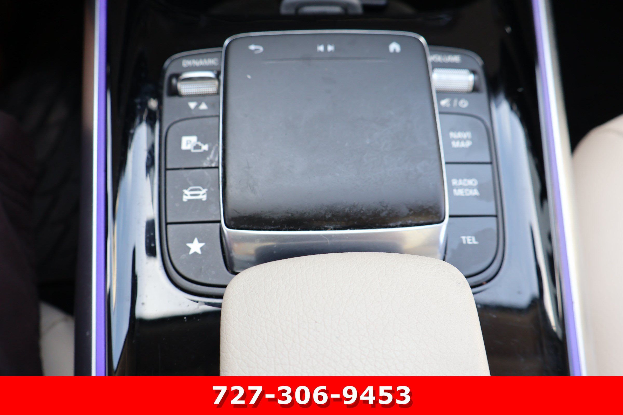 Used 2023 Mercedes-Benz GLB 250 4MATIC w/ Premium Package image 26