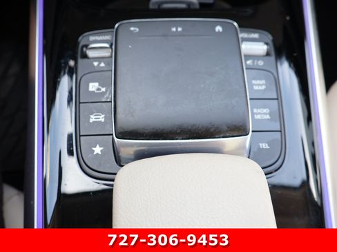 Used 2023 Mercedes-Benz GLB 250 4MATIC w/ Premium Package image 26