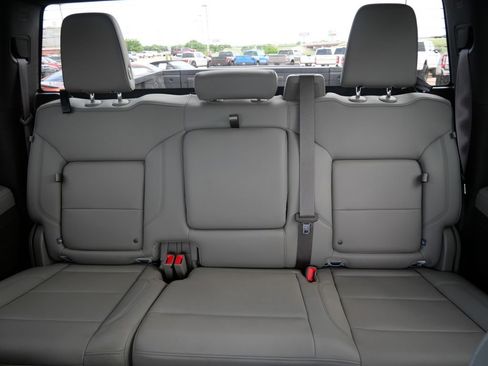 Used 2024 GMC Sierra 1500 SLT w/ SLT Convenience Package AWD/4WD image 13