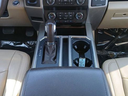 Used 2020 Ford F150 Lariat image 11