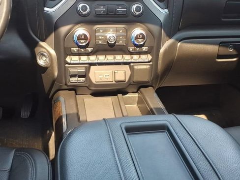 Used 2022 GMC Sierra 1500 Denali w/ Denali Premium Package AWD/4WD image 16