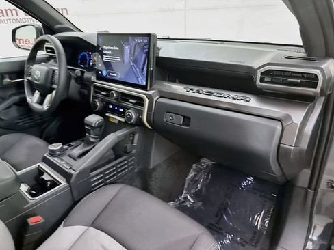 Used 2024 Toyota Tacoma TRD Off-Road w/ TRD Off Road Upgrade Package AWD/4WD image 29