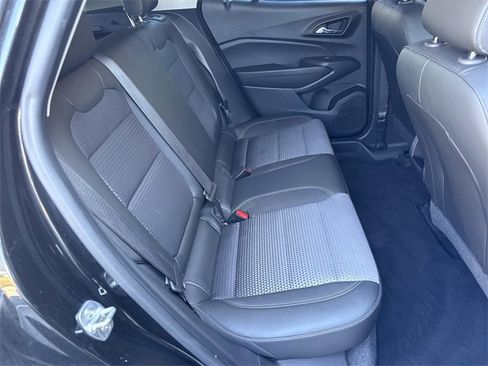 Used 2024 Chevrolet Trax LT w/ LT Convenience Package image 30