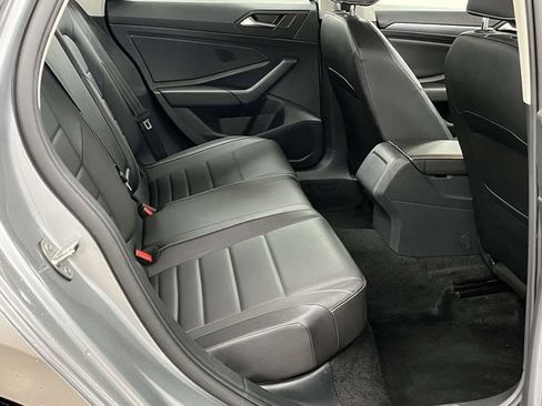 Used 2024 Volkswagen Jetta SE FWD image 23