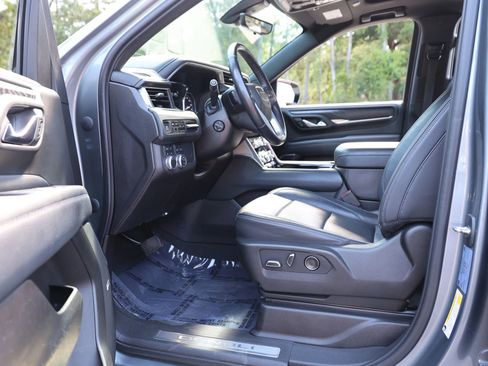 Used 2021 GMC Yukon XL Denali w/ Denali Premium Package AWD/4WD image 9