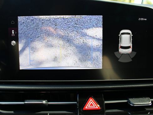 New 2025 Kia Niro EX Touring image 46