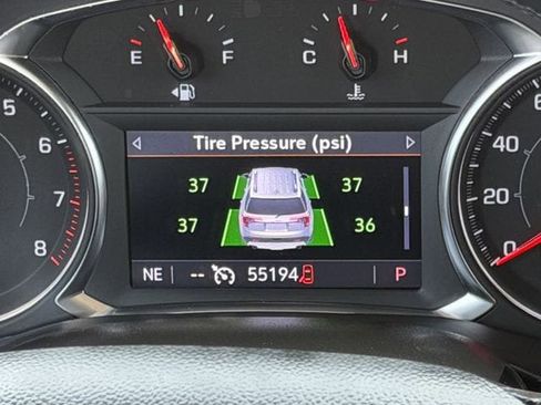 Used 2023 GMC Acadia SLT image 16