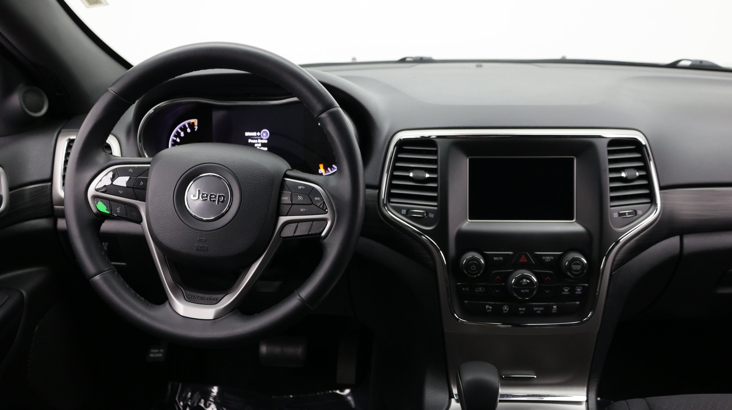 Used 2019 Jeep Grand Cherokee Laredo RWD image 35