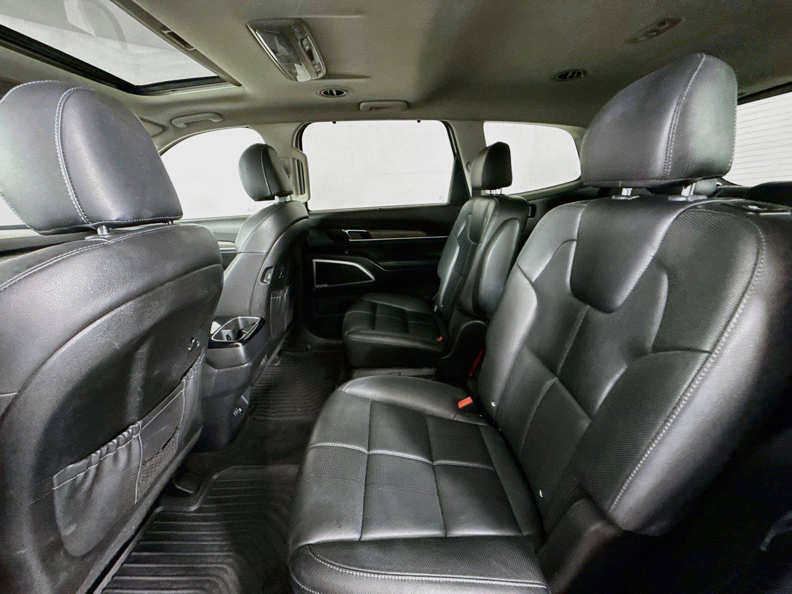 Used 2020 Kia Telluride EX w/ EX Premium Package FWD image 32