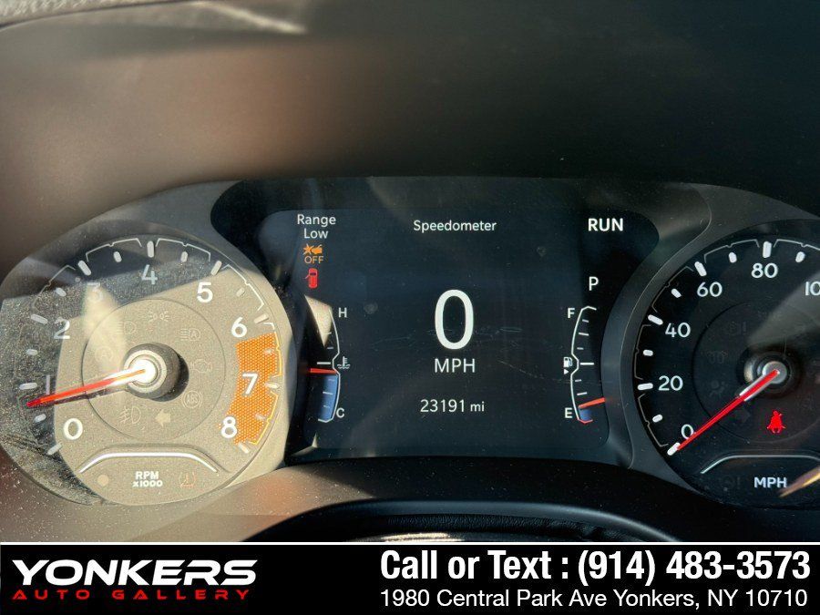 Used 2023 Jeep Compass Latitude w/ Sun and Sound Group AWD/4WD image 19