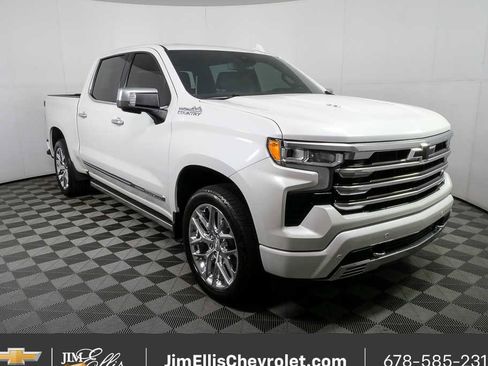 Used 2023 Chevrolet Silverado 1500 High Country w/ High Country Premium Package AWD/4WD image 1