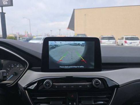 Used 2021 Ford Escape SE w/ Cold Weather Package image 17