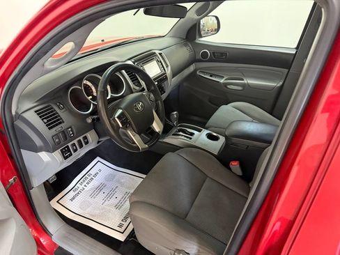 Used 2014 Toyota Tacoma 4x4 Double Cab w/ TRD Sport Package image 15