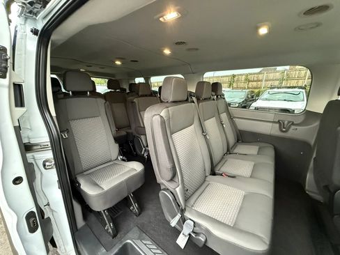 Used 2024 Ford Transit 350 XLT RWD image 30