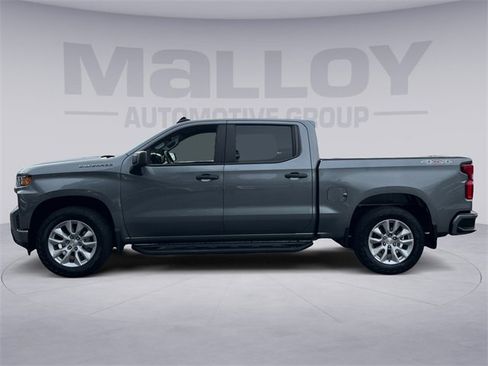 Used 2022 Chevrolet Silverado 1500 Custom w/ Safety Confidence Package image 2