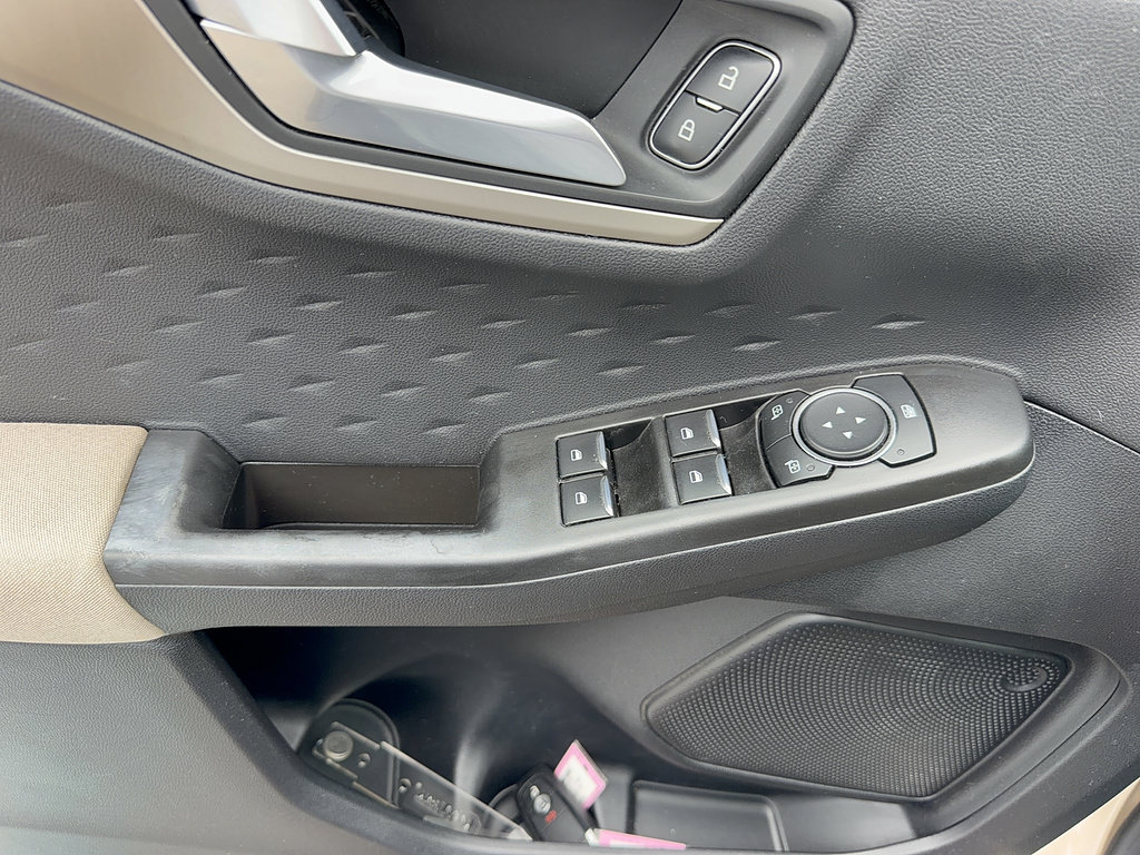 Used 2020 Ford Escape SE FWD image 10