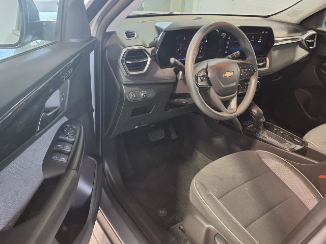Used 2026 Chevrolet TrailBlazer LT AWD/4WD image 6