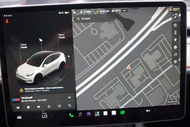 Used 2022 Tesla Model Y Performance AWD/4WD image 25