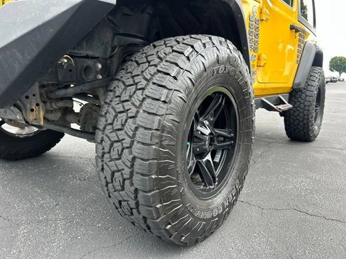 Used 2020 Jeep Wrangler Sport AWD/4WD image 13