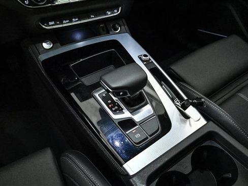 Certified 2025 Audi Q5 2.0T Premium Plus w/ Premium Plus Package image 12