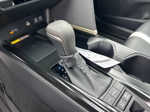New 2026 Toyota Camry SE FWD image 22