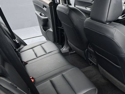 Used 2023 Nissan Rogue SL w/ SL Premium Package FWD image 50