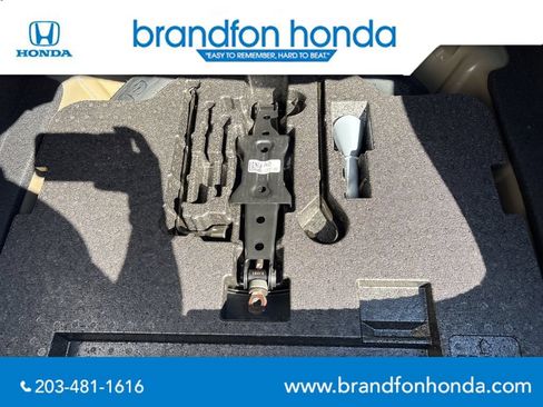 Certified 2025 Honda Accord SE image 30
