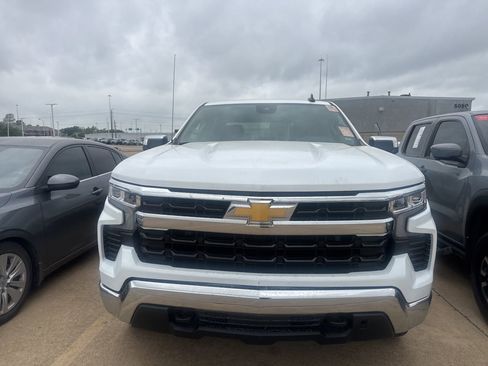 Used 2025 Chevrolet Silverado 1500 LT image 5