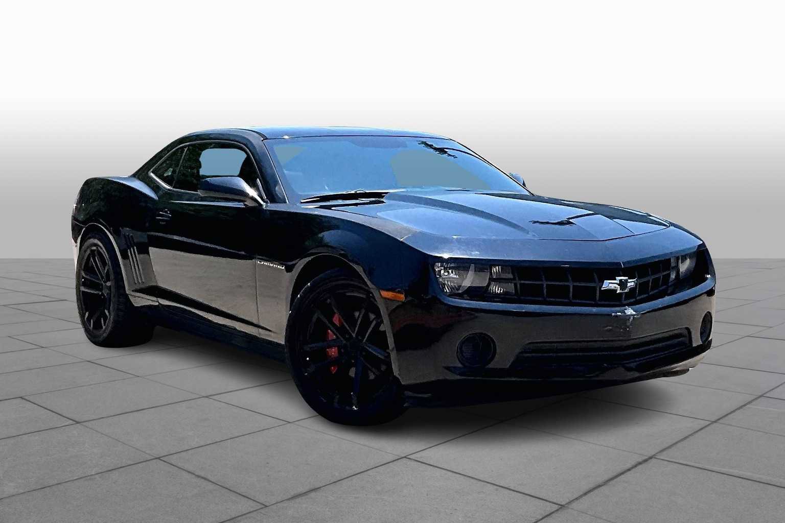 Used 2013 Chevrolet Camaro LS RWD image 4