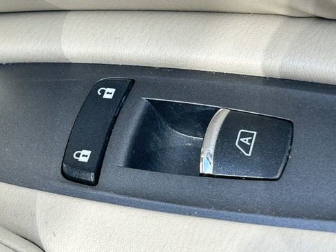 Used 2015 INFINITI QX80 4WD w/ 22" Wheel Package image 43