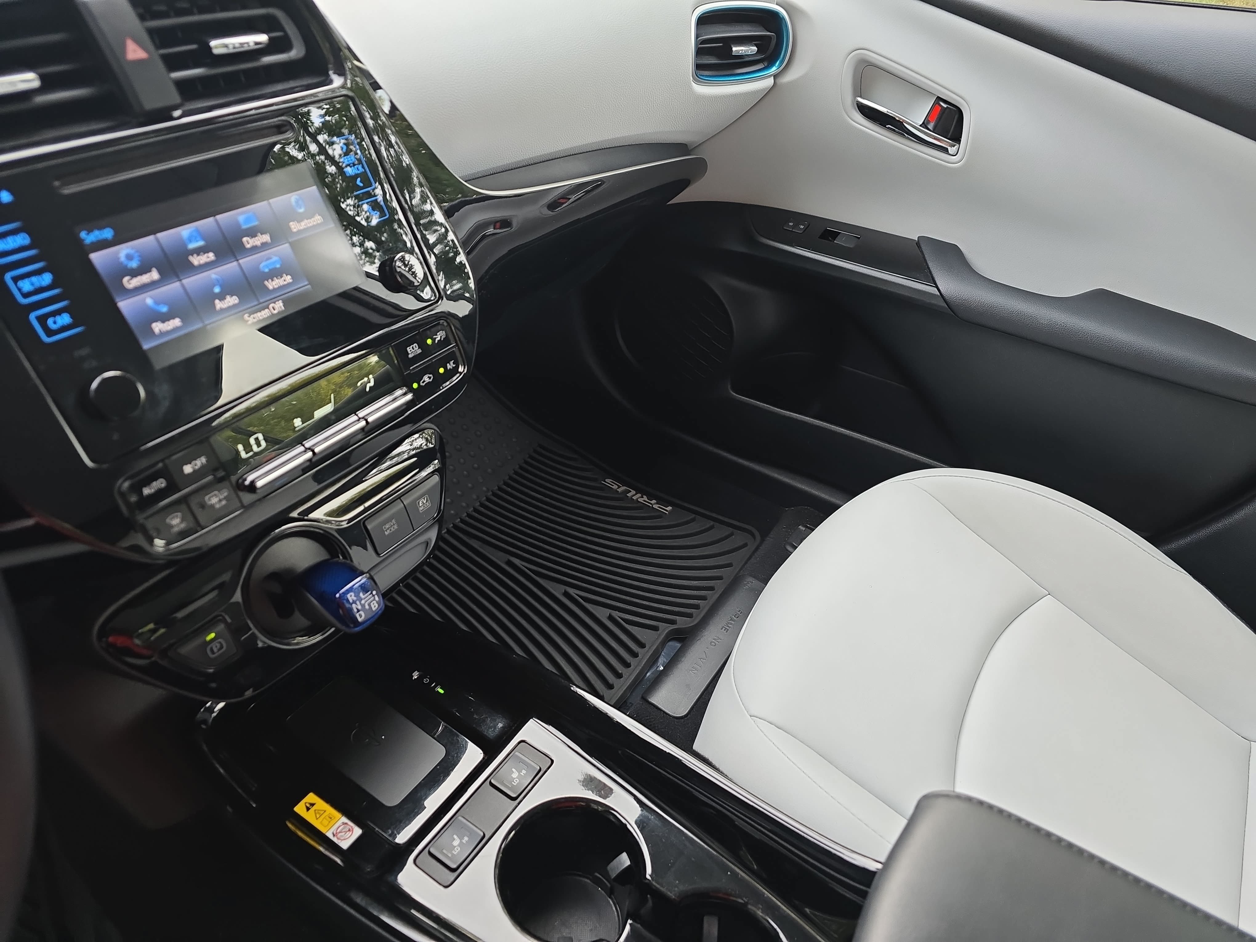 Used 2019 Toyota Prius XLE FWD image 23