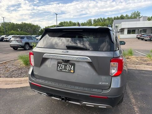 Used 2021 Ford Explorer XLT w/ Equipment Group 202A AWD/4WD image 11