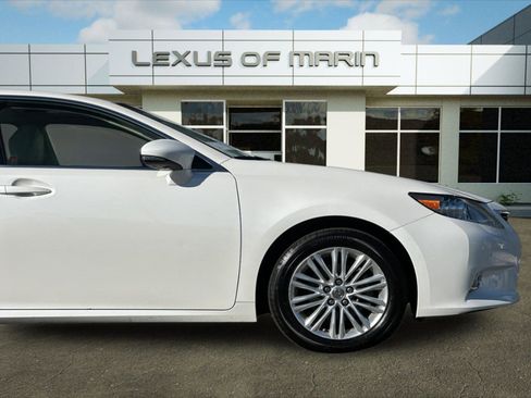 Used 2014 Lexus ES 350 w/ Premium Package image 34