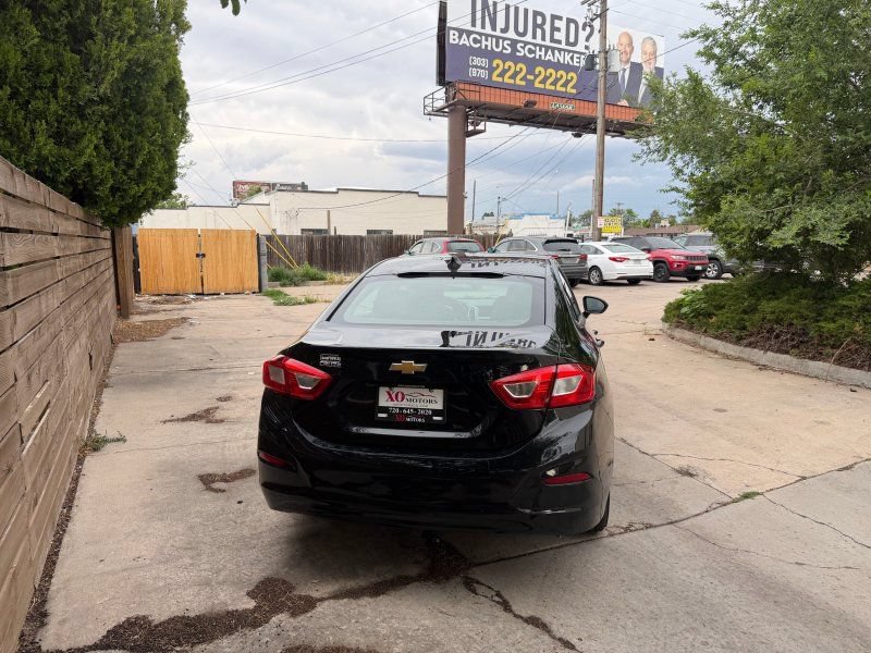 Used 2017 Chevrolet Cruze LS FWD image 5