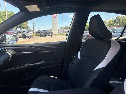 Used 2025 Toyota Camry SE image 22