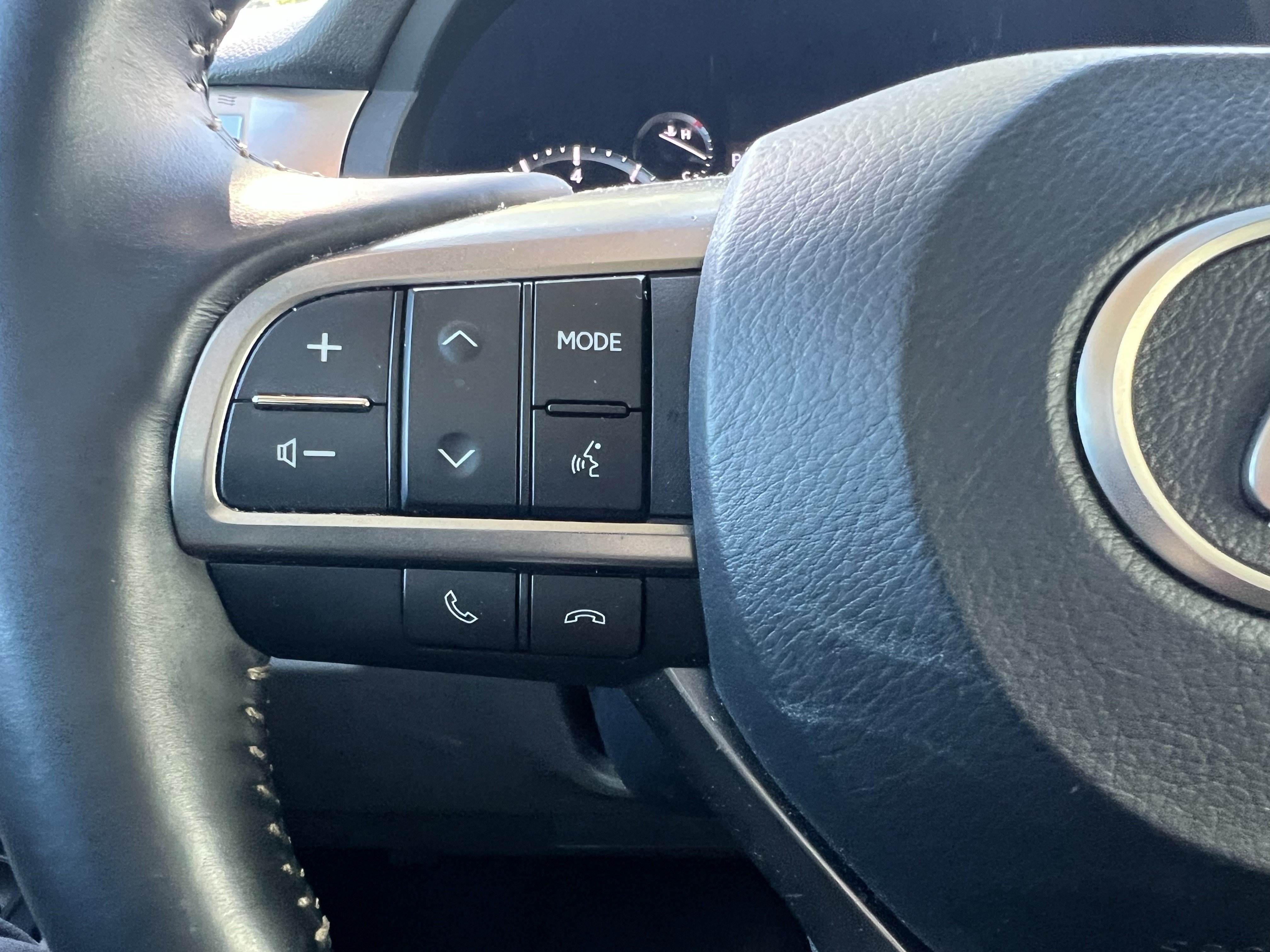 Used 2023 Lexus GX 460 Luxury w/ Sport Design Package AWD/4WD image 19